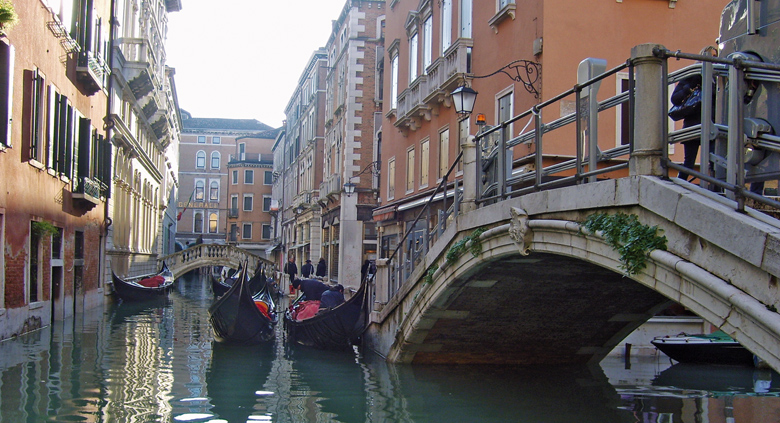 voyage venise gondoles